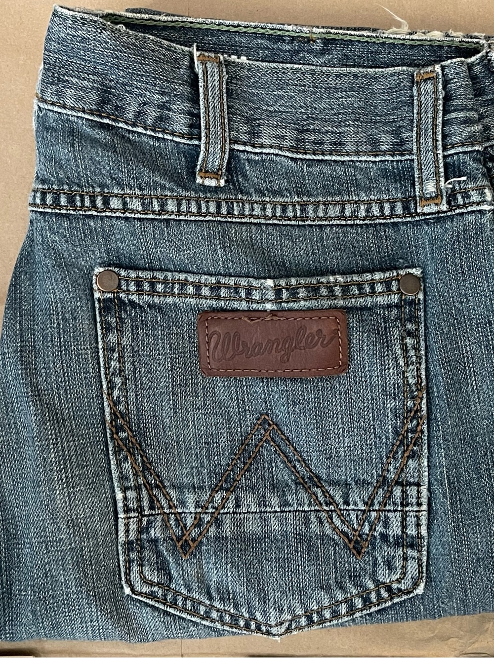 Wrangler Slim Straight Jeans in Dark Blue Denim men’s 32x32